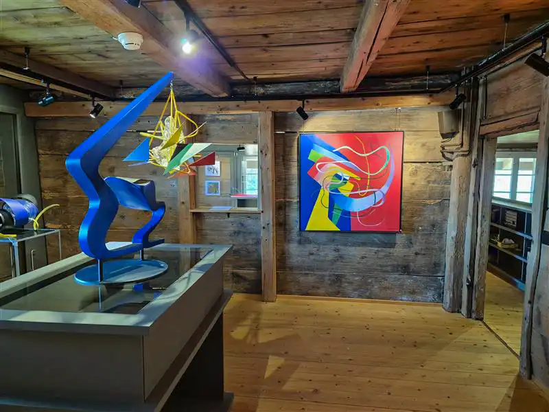 Ausstellung Roberto Lauro in Gossau Abstrakte Malerei und Skulpturen von Roberto Lauro im Dürstelerhaus