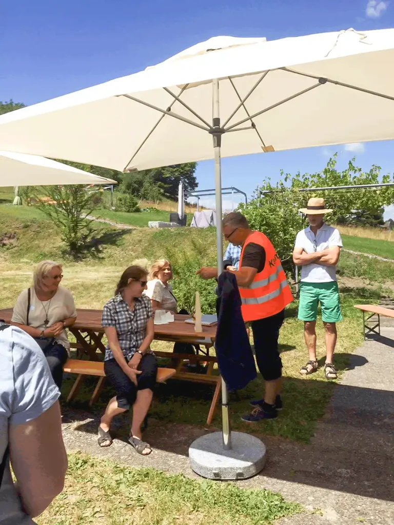 Ausflug der Gemeindeverwaltung Gossau ins Dürstelerhaus Geführte Besichtigung der Gemeindeverwaltung Gossau ZH im Dürstelerhaus