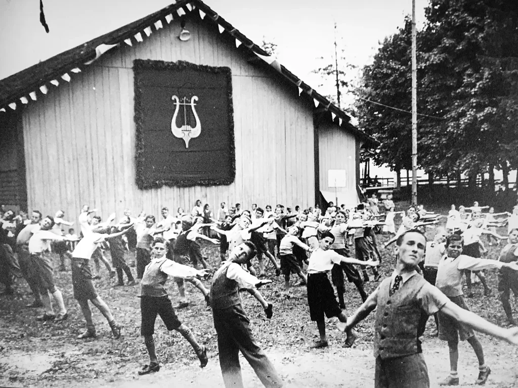 Traditionen und Feste der Gossauer Vereine Historische Aufnahmen von Gossauer Vereinen – Sänger, Turner und Frauenvereine