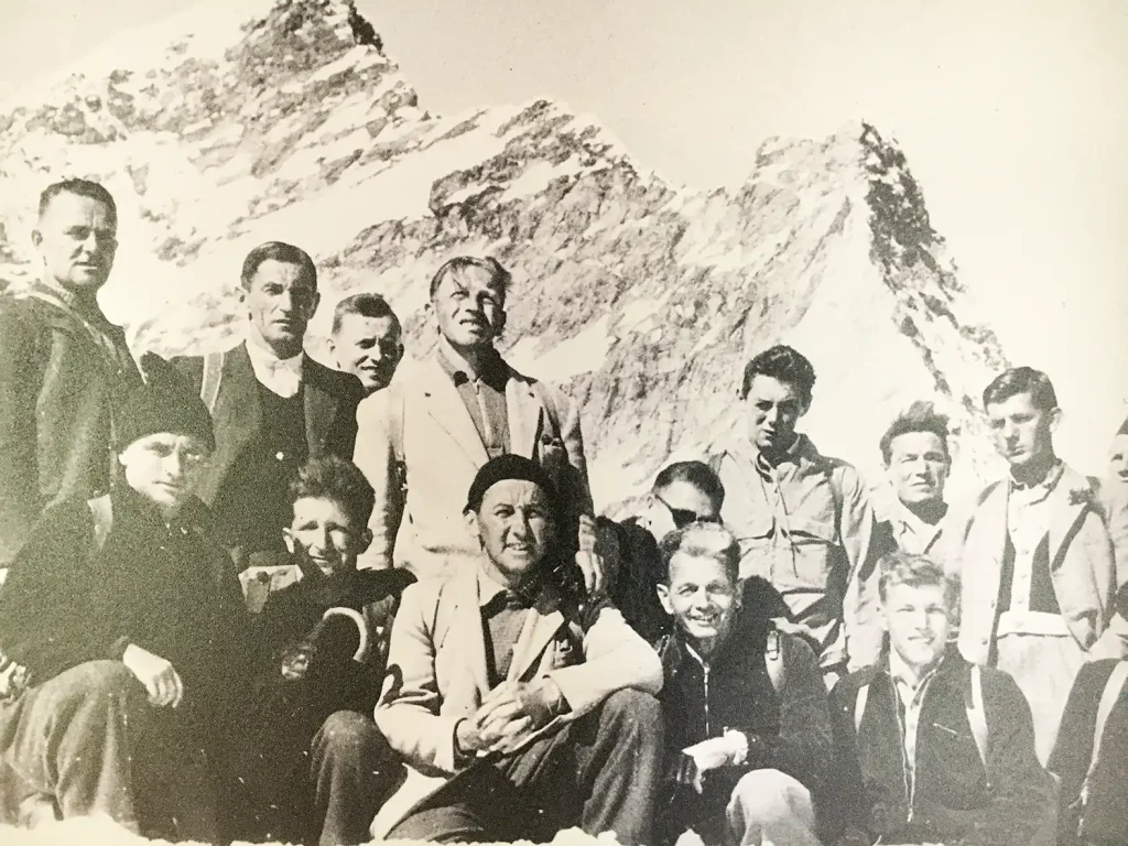 Historische und aktuelle Bilder des Männerchors Gossau-Ottikon in Ausstellung im Dürstelerhaus