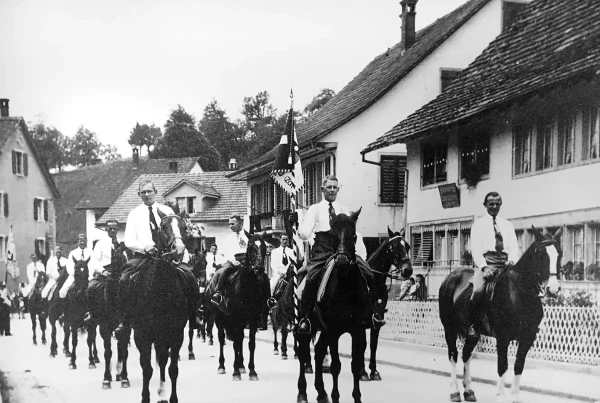 Historische Aufnahmen von Gossauer Vereinen – Sänger, Turner und Frauenvereine
