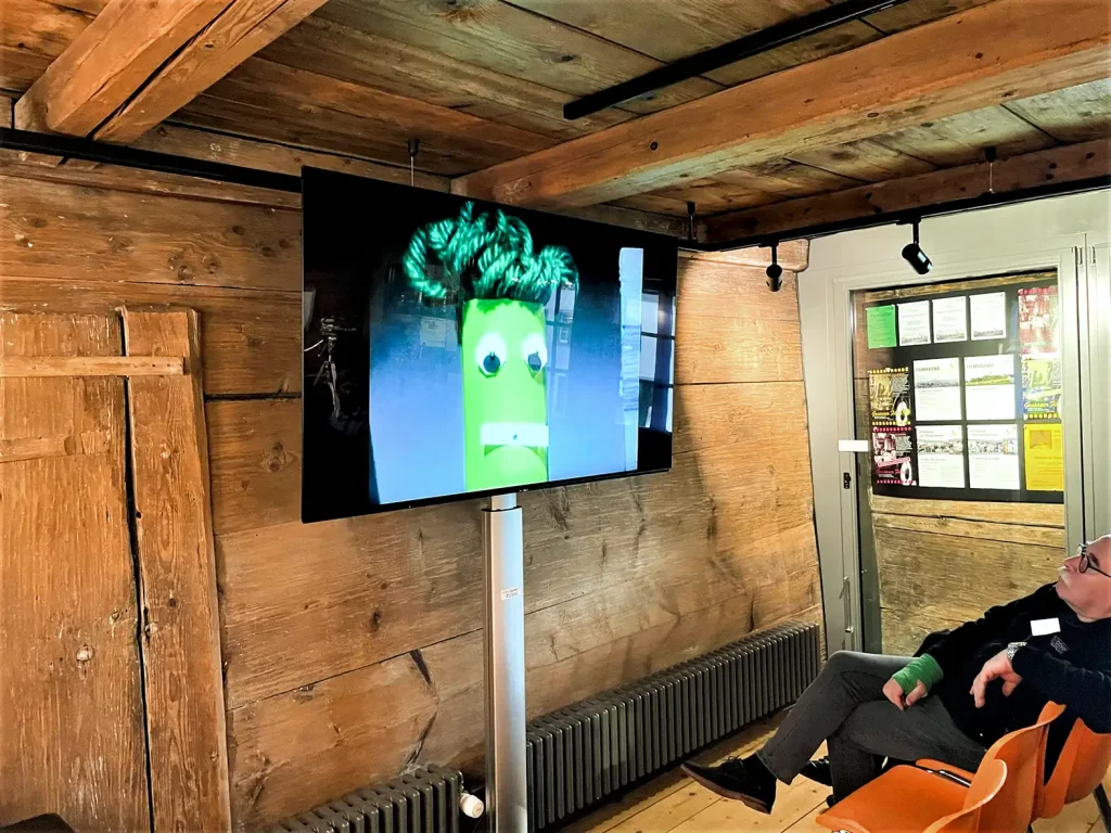 Gedenkausstellung Arthur Stocker – Filme und Erinnerungen Filmrollen, Kameras und Projektoren aus der Sammlung von Arthur Stocke